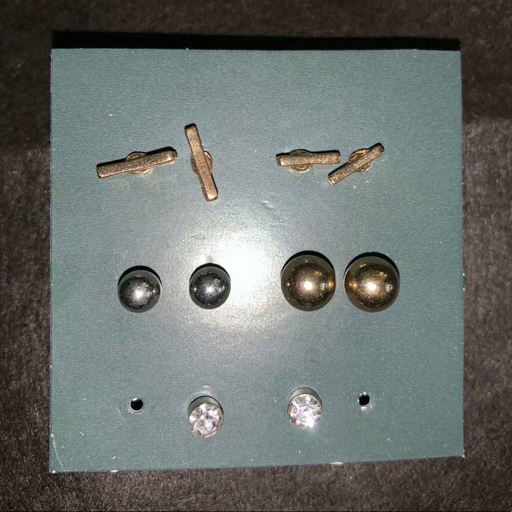 Silver and gold earring pack